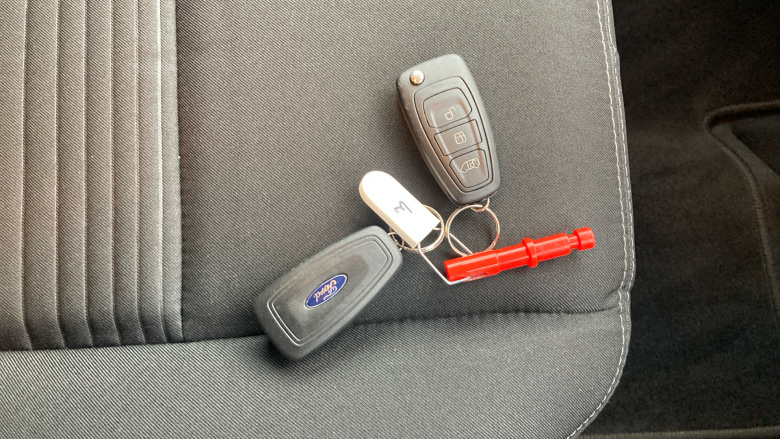 Ford Transit Custom 300 L1 Diesel Fwd 2.0 EcoBlue 170ps Low Roof D/Cab Limited Van Auto